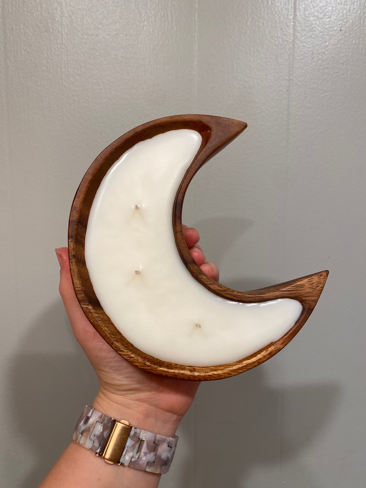 Wooden moon bowl candle